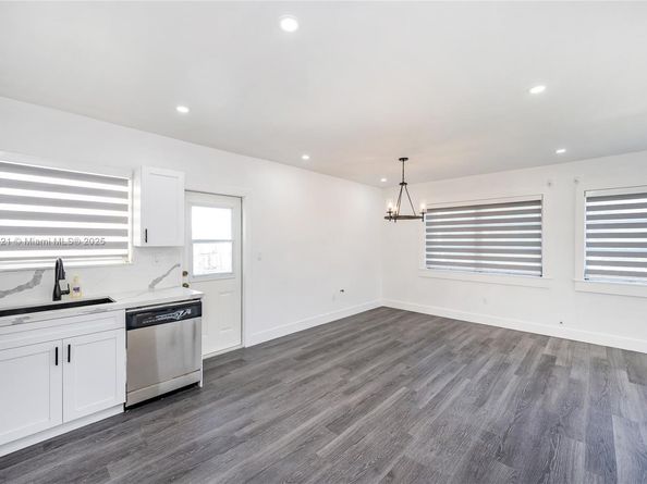 1704 S Le Jeune Rd, Coral Gables FL 33134
