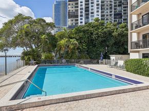 2201 Brickell Ave 77, Miami FL 33129