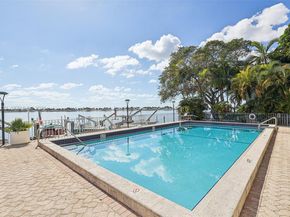 2201 Brickell Ave 77, Miami FL 33129