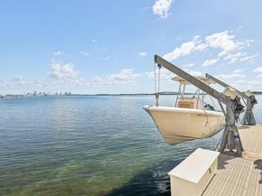 2201 Brickell Ave 77, Miami FL 33129