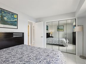 2201 Brickell Ave 77, Miami FL 33129