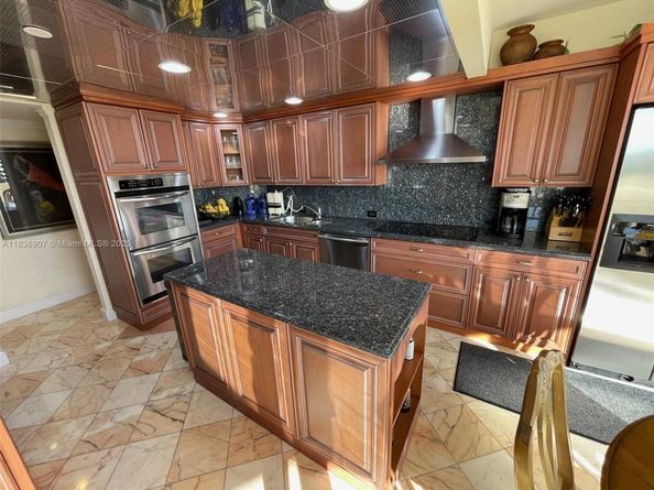 3000 Island Blvd 1103, Aventura FL 33160