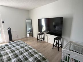 100 Bayview Dr 425, Sunny Isles Beach FL 33160