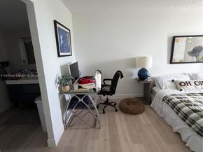 100 Bayview Dr 425, Sunny Isles Beach FL 33160