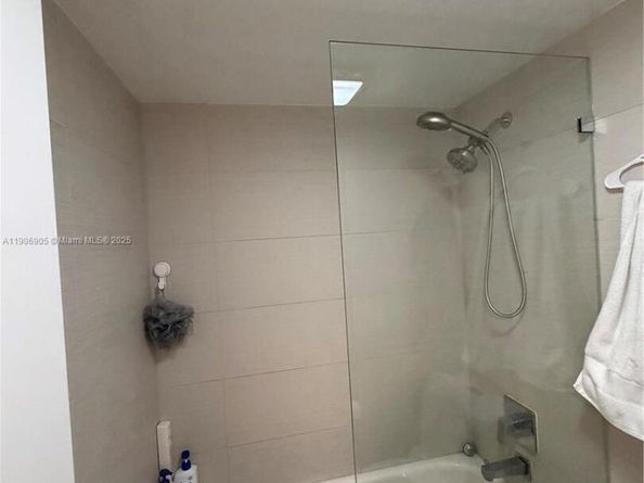 100 Bayview Dr 425, Sunny Isles Beach FL 33160