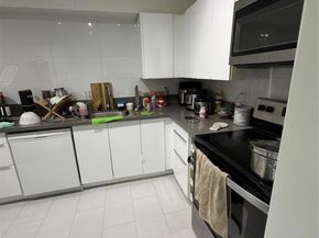 100 Bayview Dr 425, Sunny Isles Beach FL 33160