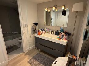 100 Bayview Dr 425, Sunny Isles Beach FL 33160