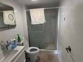 100 Bayview Dr 425, Sunny Isles Beach FL 33160