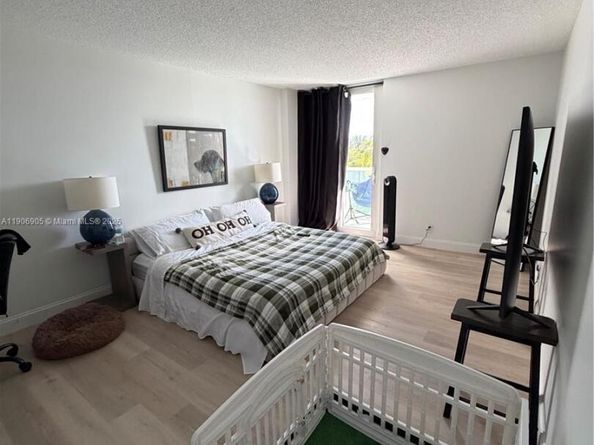 100 Bayview Dr 425, Sunny Isles Beach FL 33160