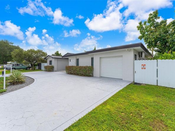 11160 SW 176th St, Miami FL 33157