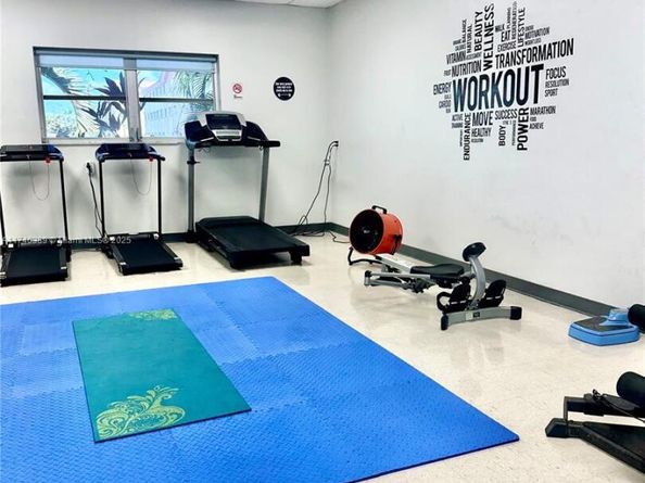 5300 Washington St C311, Hollywood FL 33021