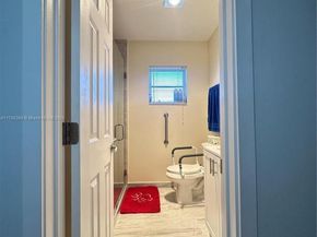 5300 Washington St C311, Hollywood FL 33021