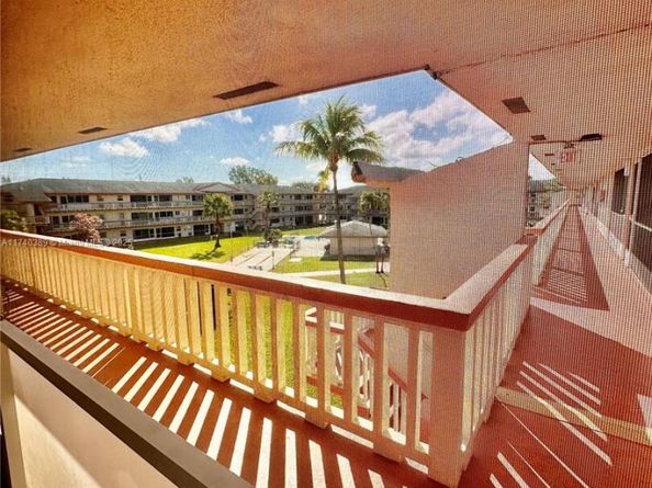 5300 Washington St C311, Hollywood FL 33021
