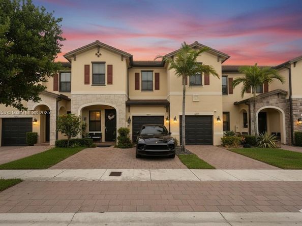 10387 W 33rd Ln, Hialeah FL 33018