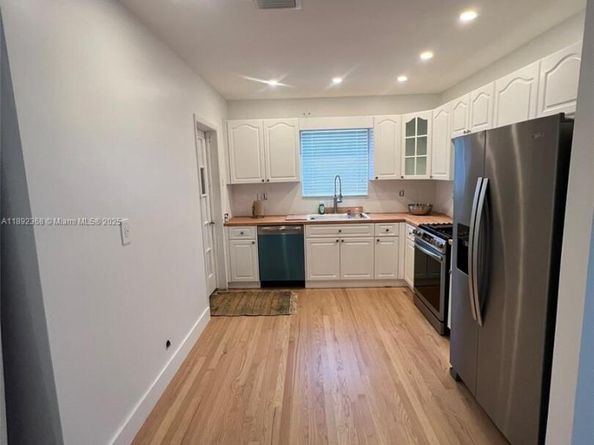 511 NW 39th Ave, Miami FL 33126