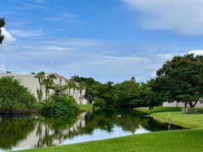 210 Lakeview Dr 102, Weston FL 33326