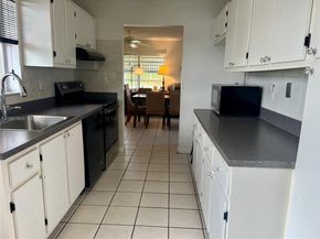7275 Pine Manor Dr, Lake Worth FL 33467