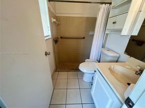 7275 Pine Manor Dr, Lake Worth FL 33467