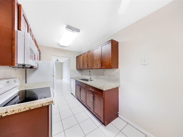 Undisclosed Address #A11905469, Sunrise FL 33351