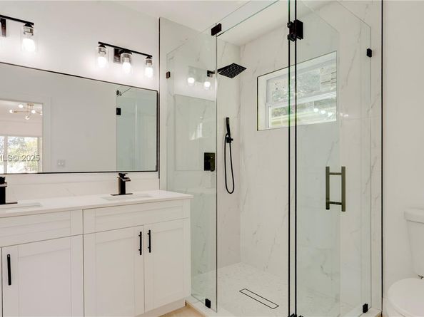 1230 NE 133rd St, North Miami FL 33161