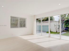 1230 NE 133rd St, North Miami FL 33161