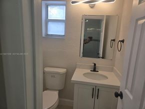 6455 Custer St, Hollywood FL 33024