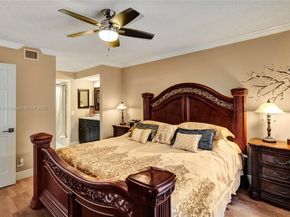 14001 SW 91st Ter 14001, Miami FL 33186