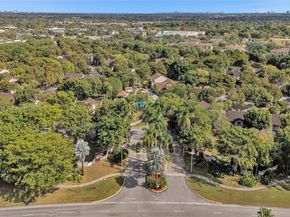14001 SW 91st Ter 14001, Miami FL 33186