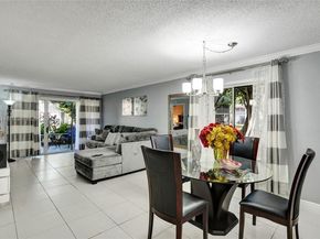 14001 SW 91st Ter 14001, Miami FL 33186