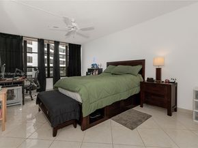 600 Three Islands Blvd 612, Hallandale Beach FL 33009