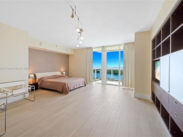 400 Alton Rd 3006, Miami Beach FL 33139