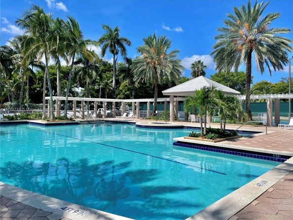770 NE 69th St 4B, Miami FL 33138