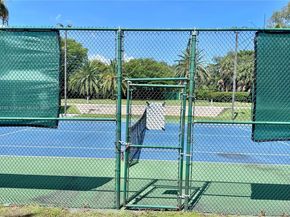 770 NE 69th St 4B, Miami FL 33138