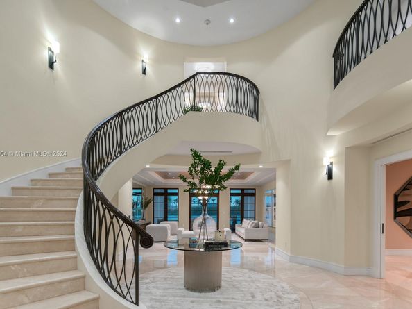 288 S Coconut Ln, Miami Beach FL 33139