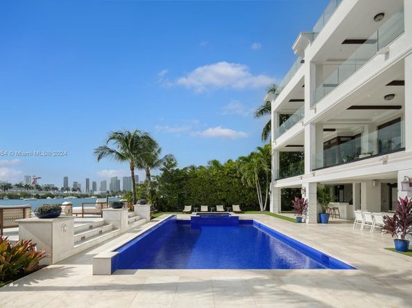 288 S Coconut Ln, Miami Beach FL 33139
