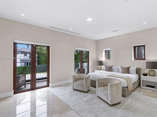 288 S Coconut Ln, Miami Beach FL 33139