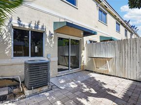 7995 NW 8th St 100C, Miami FL 33126