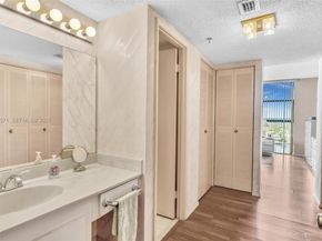 20505 E Country Club Dr 1533, Aventura FL 33180