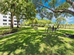 4200 Hillcrest Dr 802, Hollywood FL 33021