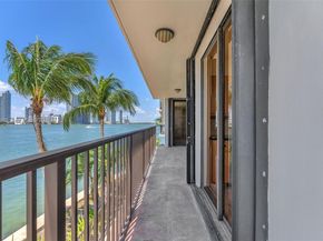 801 N Venetian Dr 208, Miami Beach FL 33139