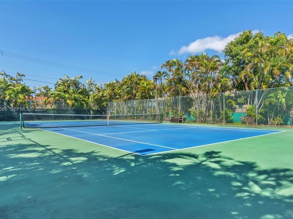 801 N Venetian Dr 208, Miami Beach FL 33139