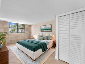 801 N Venetian Dr 208, Miami Beach FL 33139