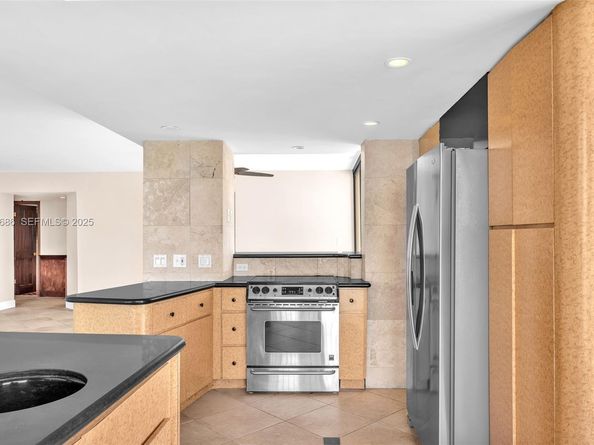 801 N Venetian Dr 208, Miami Beach FL 33139