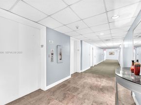 801 N Venetian Dr 208, Miami Beach FL 33139