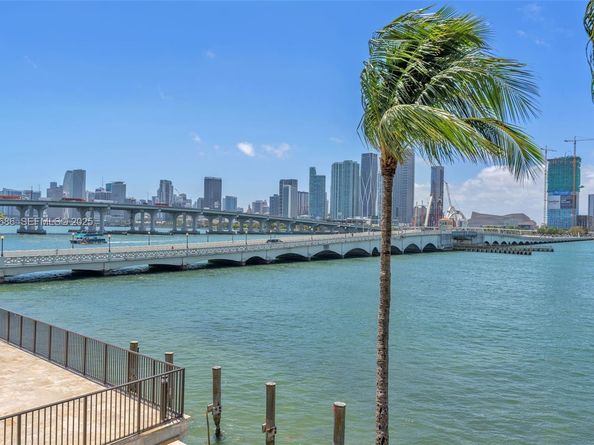 801 N Venetian Dr 208, Miami Beach FL 33139