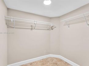 801 N Venetian Dr 208, Miami Beach FL 33139