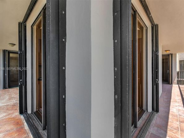 801 N Venetian Dr 208, Miami Beach FL 33139