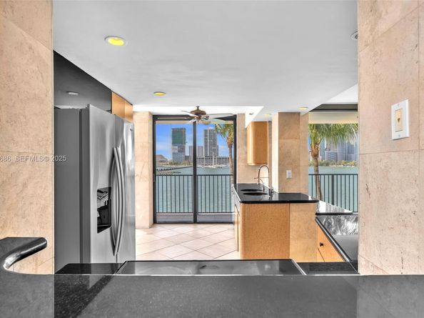 801 N Venetian Dr 208, Miami Beach FL 33139