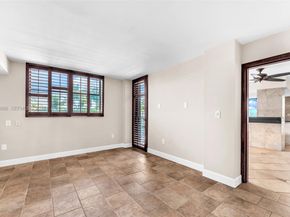 801 N Venetian Dr 208, Miami Beach FL 33139