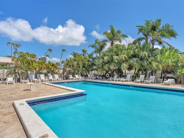 801 N Venetian Dr 208, Miami Beach FL 33139